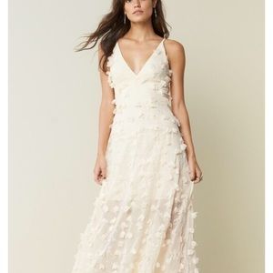 Dress The Population fleur floral applique gown